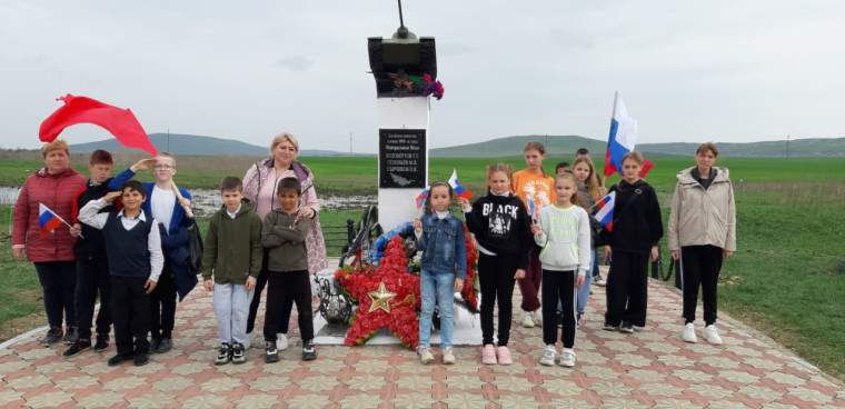Благоустройстве Братских захоронений.